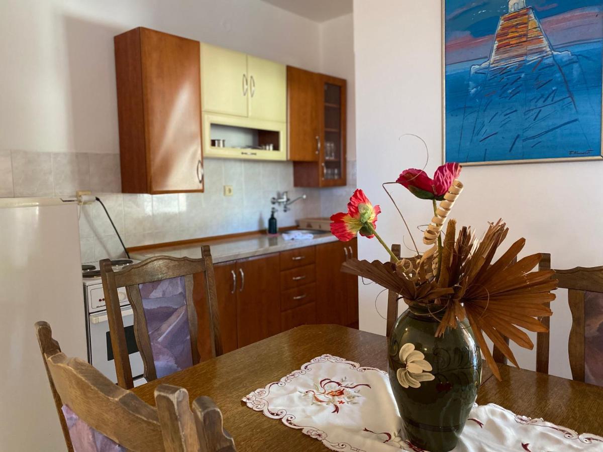 Apartments Katarina Garden Petrovac na moru Exterior foto
