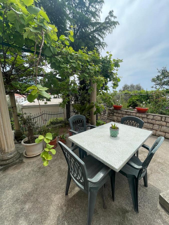 Apartments Katarina Garden Petrovac na moru Exterior foto