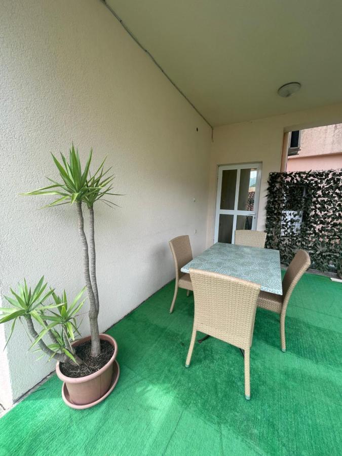 Apartments Katarina Garden Petrovac na moru Exterior foto