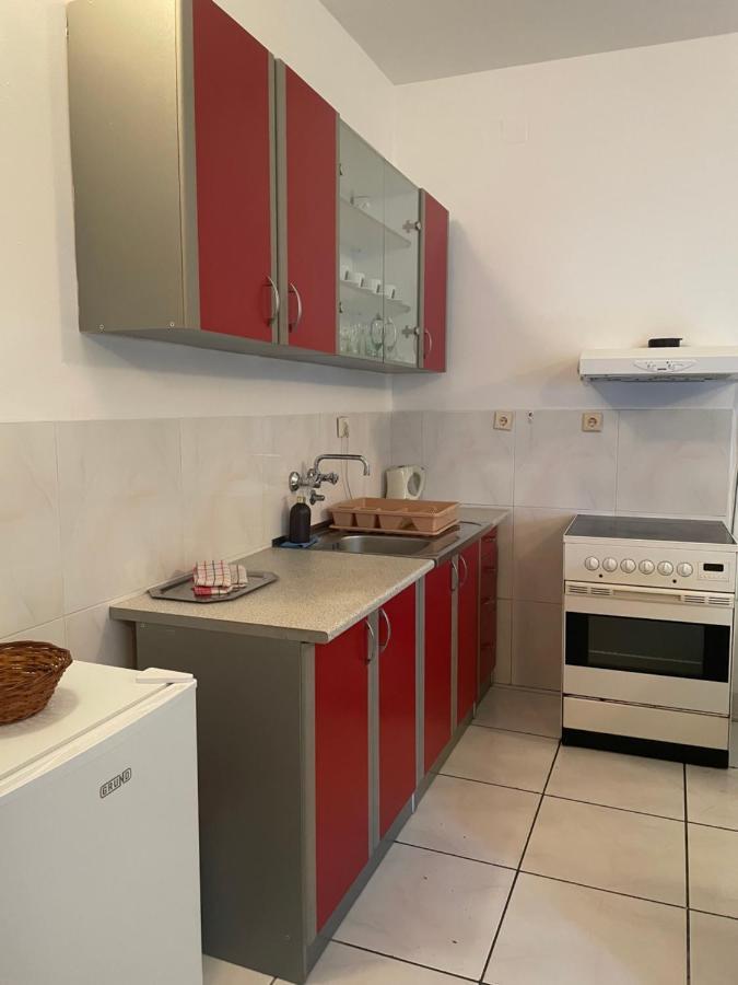 Apartments Katarina Garden Petrovac na moru Exterior foto