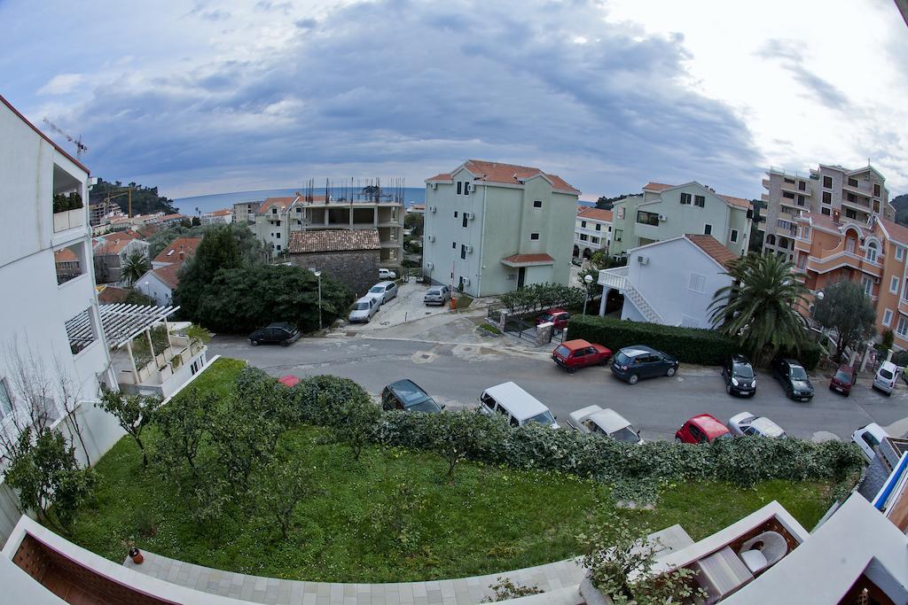 Apartments Katarina Garden Petrovac na moru Exterior foto