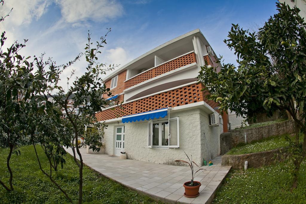 Apartments Katarina Garden Petrovac na moru Exterior foto